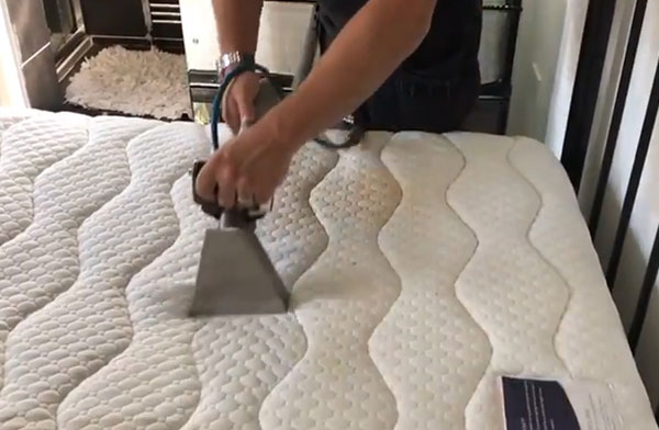 6 Reasons Of Why It Is Essential To Professional Clean The Mattress